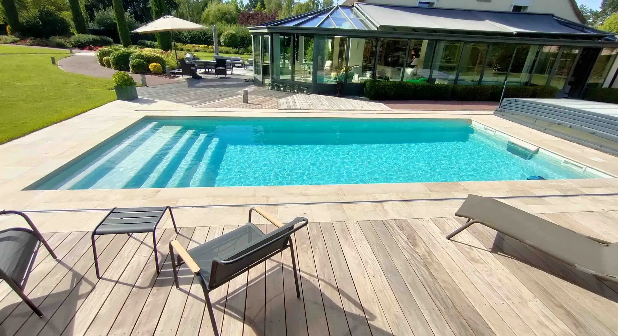 PAGE-37-8-HORNER-SWIM-scaled